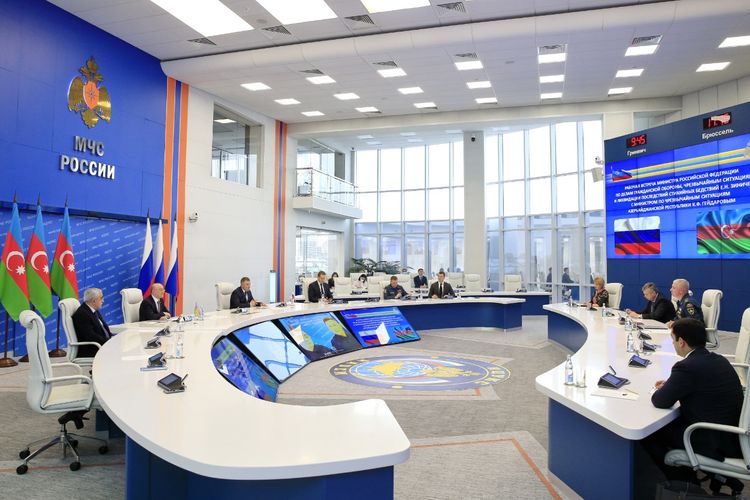 Главы МЧС Азербайджана и России провели встречу в Москве - ФОТО