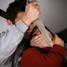 Ailə münaqişəsi zəmnində ər arvadını bıçaqladı