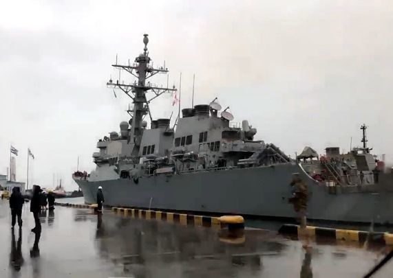 ABŞ hərbi gəmisi Gürcüstanın ərazi sularına daxil olub - VİDEO