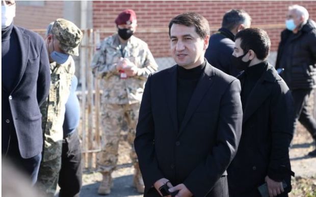 Hikmət Hacıyev: “Xarici diplomatlar vəziyyəti öz gözləri ilə görürlər”