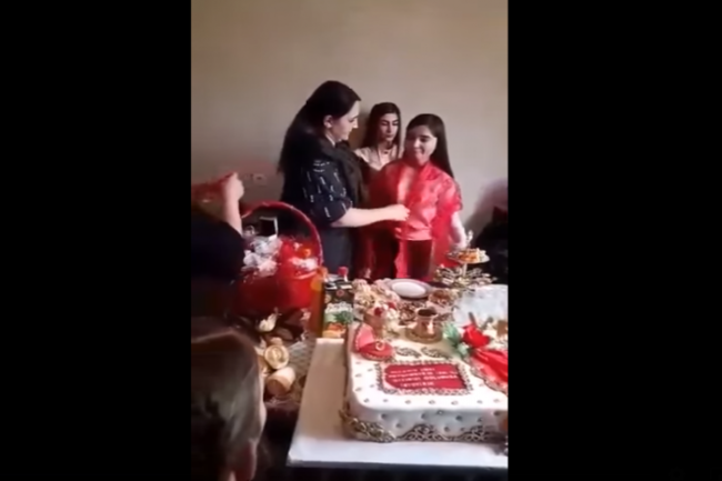 11 yaşlı azərbaycanlı qız üçün nişan mərasimi keçirildi - VİDEO