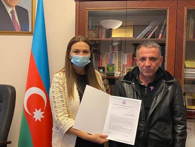 Qənirə Paşayeva şəhid qardaşların atası ilə görüşüb - FOTO