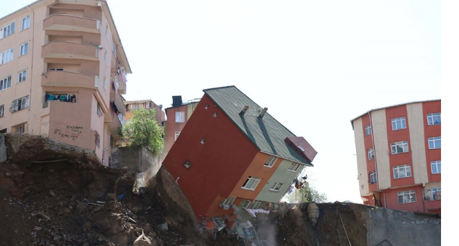 SON DƏQİQƏ! Bakıda bina çökür