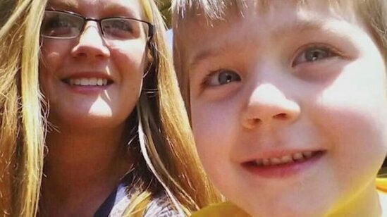 11 yaşlı uşağı öldürüb plastik su qabına ATDILAR - FOTOLAR