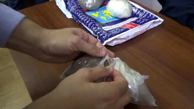 В Баку задержан мужчина по подозрению в торговле наркотиками - ФОТО / ВИДЕО