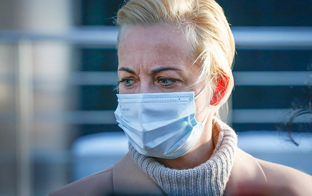 Navalnının xanımı Rusiyanı tərk etdi