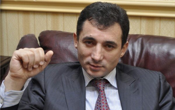 Qalmaqallı diplomatın yüksəlişi: Qüdsi Osmanov kimə xidmət edir?