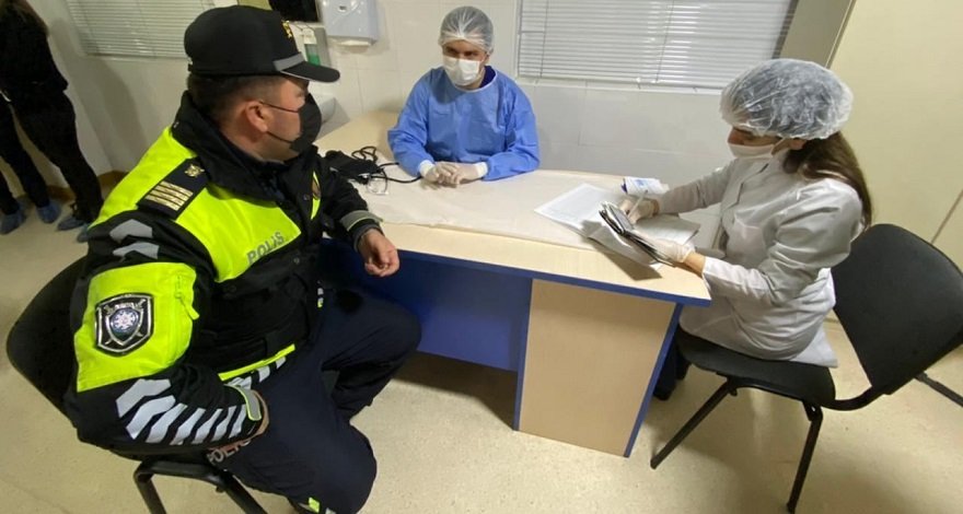 В Азербайджане началась вакцинация от COVİD-19 сотрудников полиции - ФОТО