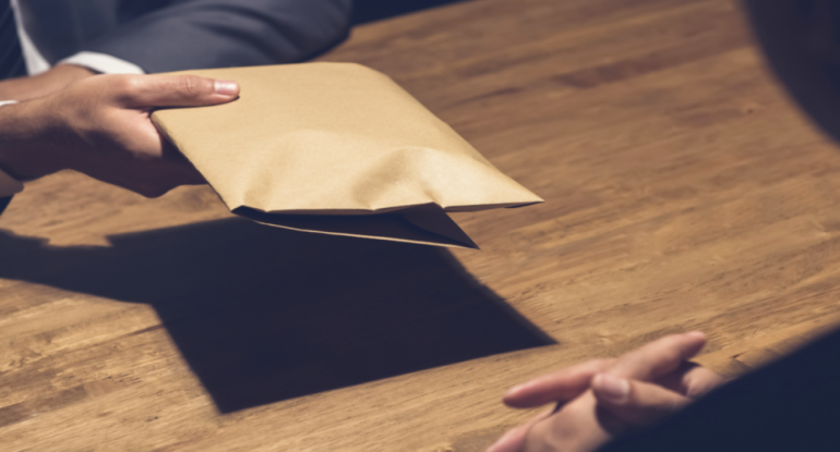 Səudiyyə Ərəbistanında korrupsiyada ittiham olunan 48 məmur həbs edilib