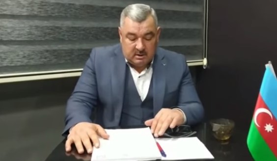 VƏTƏNDAŞ İTTİHAM EDİR: 