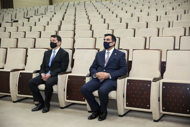 Hikmət Hacıyev Bakı Ali Neft Məktəbində - FOTO