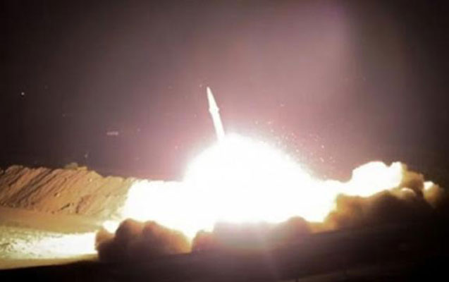 Ərbildə hava limanı raket atəşinə tutuldu - Yaralılar var