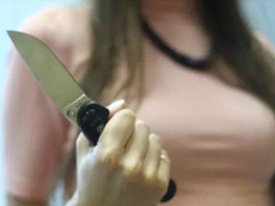 Gəncədə qadın ərini bıçaqlayıb