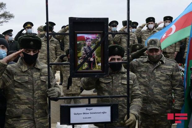 Azərbaycan Ordusunun şəhid olan daha bir hərbçisi dəfn edildi - FOTO