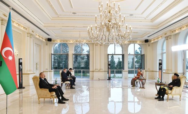 İlham Əliyev İndoneziyanın ölkəmizə yeni təyin olunmuş səfirini qəbul etdi - YENİLƏNİB + FOTO
