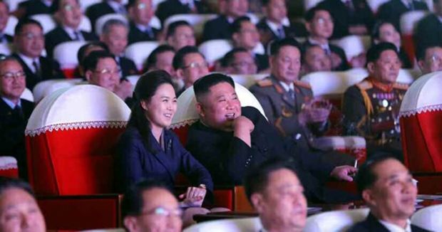 Şimali Koreya liderinin xanımı bir ildən sonra ilk dəfə ictimaiyyət qarşısında