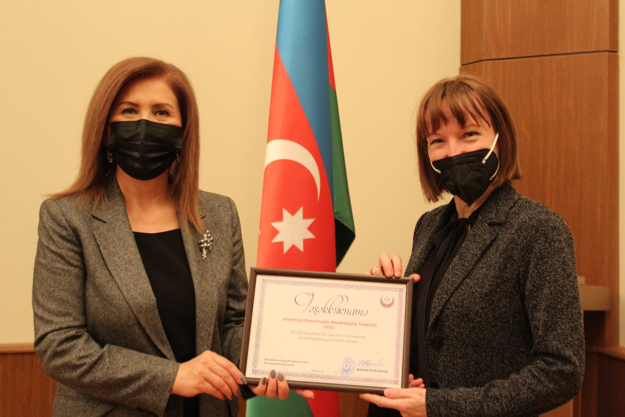 “İndiyə kimi heç bir ölkədə təşəkkül tapan bu qədər tarixi hadisələrin şahidi olmamışdım” -  xanım Karin Hoerhan