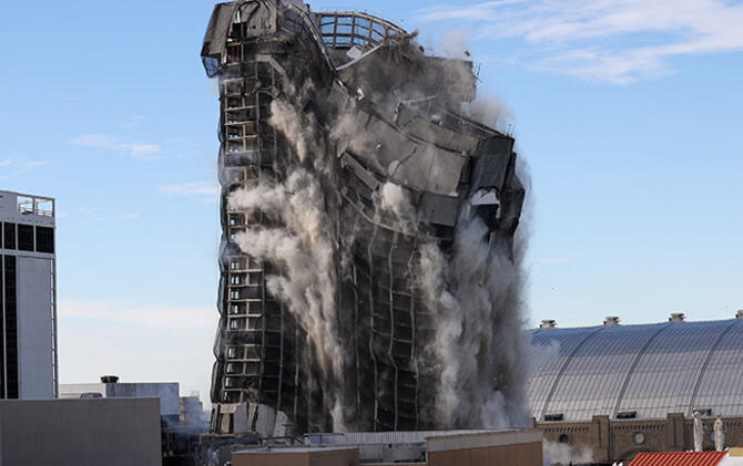 ABŞ-da “Trump Place Hotel” belə partladıldı - Fotolar