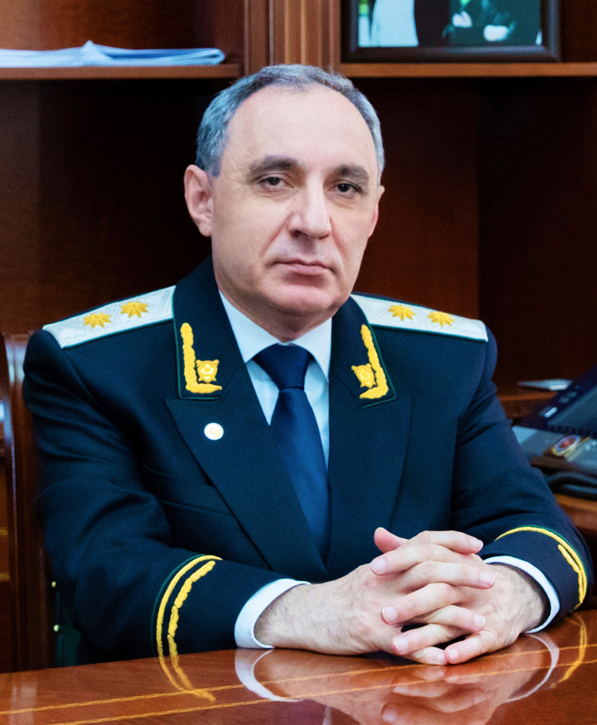 Kamran Əliyev: “Vəzifəli şəxslərlə bağlı yayılan məlumatlar araşdırılır”