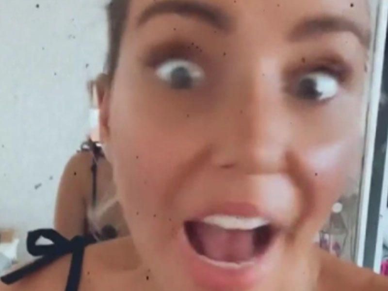 Onlayn paltar alan qadın biabır oldu - Elə tikilib ki... - FOTO