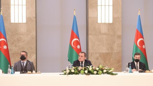 Azərbaycan, Türkiyə və Türkmənistan xarici işlər nazirlərinin üçtərəfli görüşündən sonra BRİFİNQ - CANLI