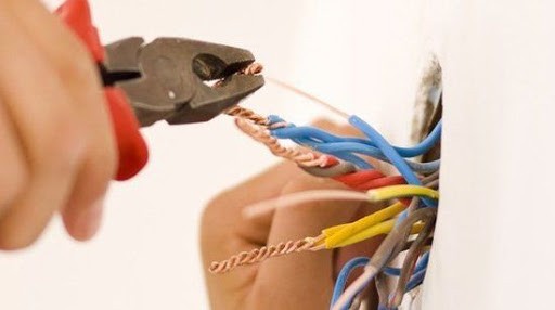 Bakı sakinini elektrik cərayanı vurub