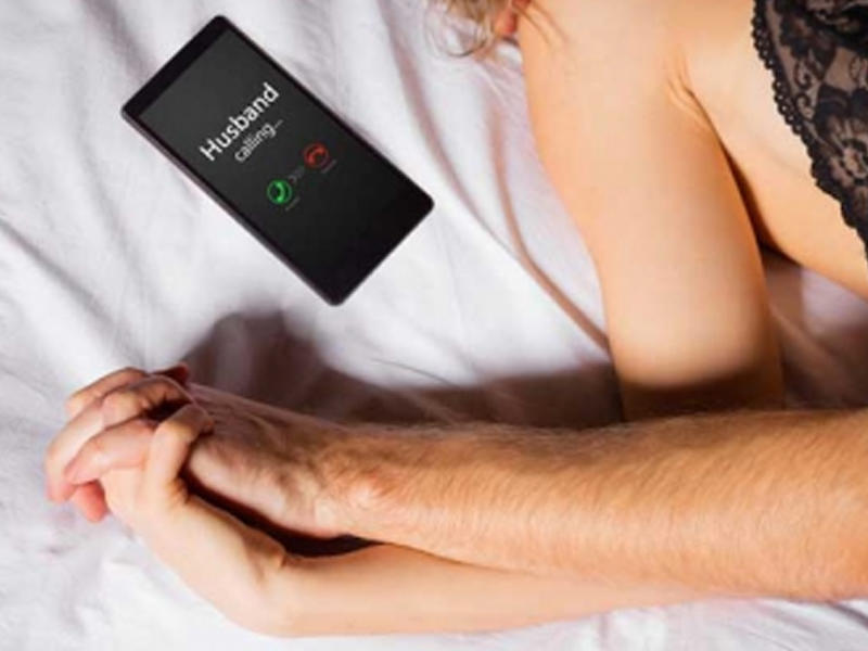 Başqa kişi ilə eşq yaşayan ailəli qadın küçədə öldürüldü - VİDEO - FOTO