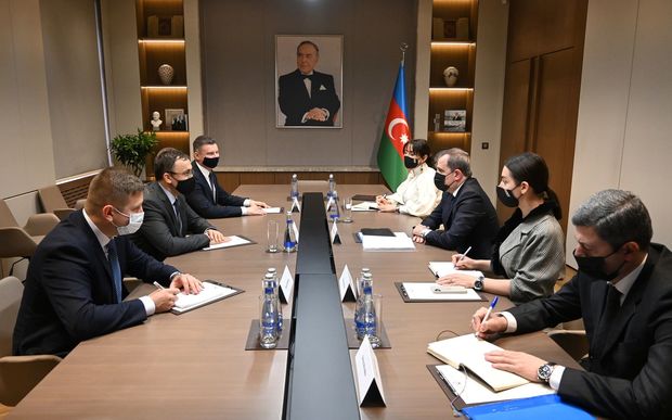 Ceyhun Bayramov Ukraynanın xarici işlər nazirinin müavini ilə görüşüb - FOTO