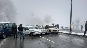 Yolların buz bağlaması nəticəsində baş verən qəzaların sayı açıqlandı