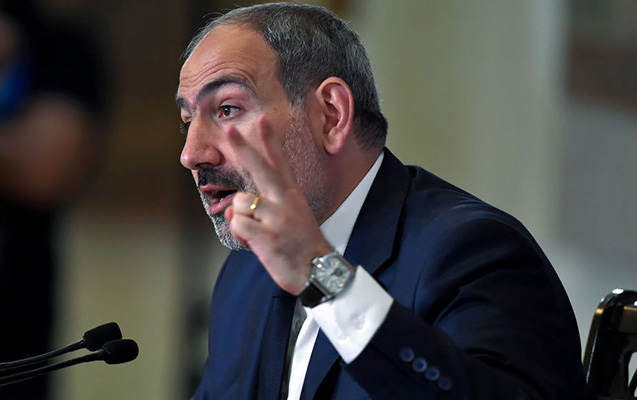 Paşinyan hakimiyyətdən getməsi tələbinə münasibət bildirdi