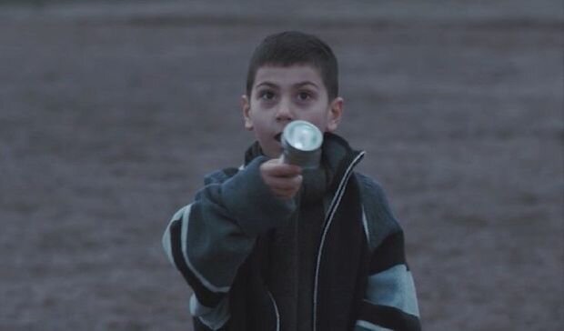 Xocalı soyqırımında əlindəki fənər 6 yaşlı uşağı xilas edib - VİDEO