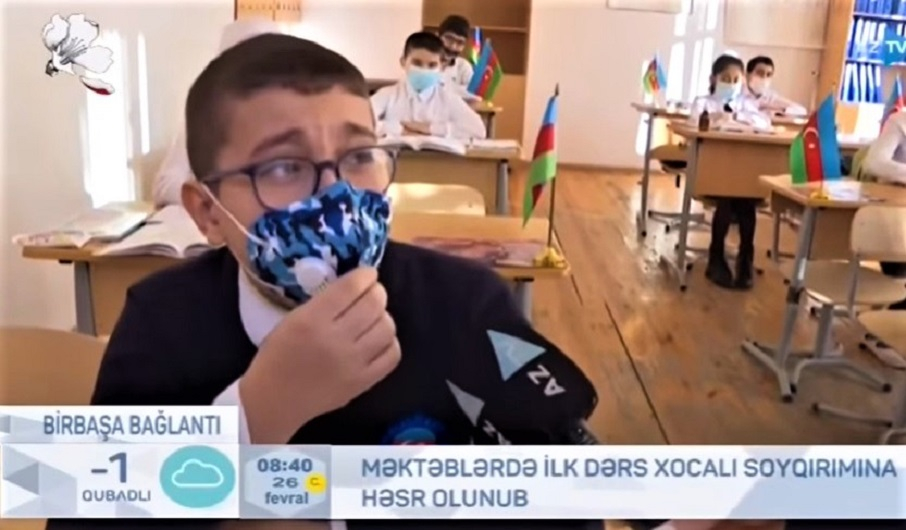 Xocalı soyqırımından danışan şagird göz yaşlarına boğuldu - VİDEO