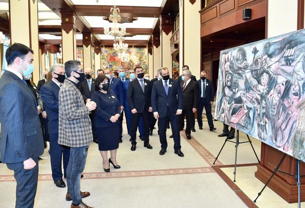 Milli Məclisdə Xocalı soyqırımına həsr olunmuş rəsm sərgisi təşkil olunub