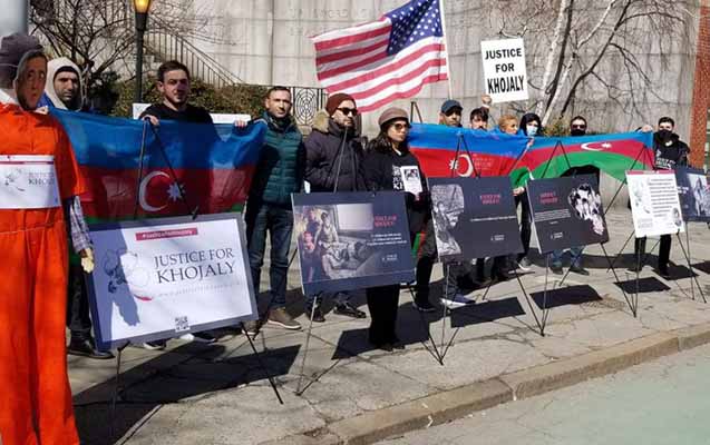BMT-nin qarşısında Xocalı soyqırımı ilə bağlı sərgi təşkil edilib