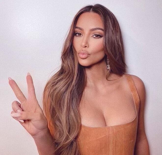 Yeni boşanan erməni qızı tamamilə soyundu:“Mən azad bir insanam” –FOTO