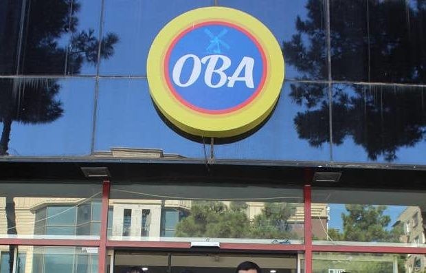 ”OBA” marketlərdə üzərində söyüş yazılan qadın corabları satılır – Foto