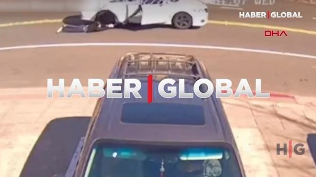 ABŞ-da soyğunçular çantasını buraxmayan qadını yerlə sürüdülər – VİDEO