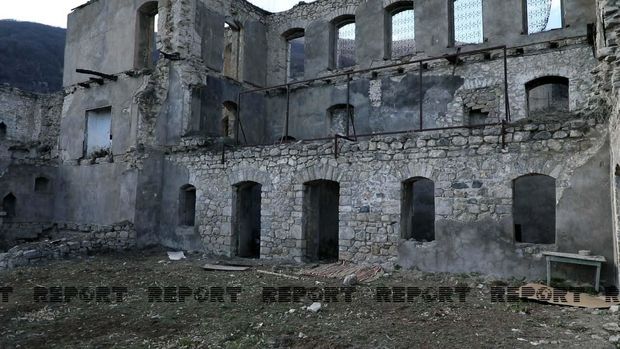 Ermənilərin Tuğ kəndində dağıtdıqları qədim bəy evləri - VİDEOREPORTAJ