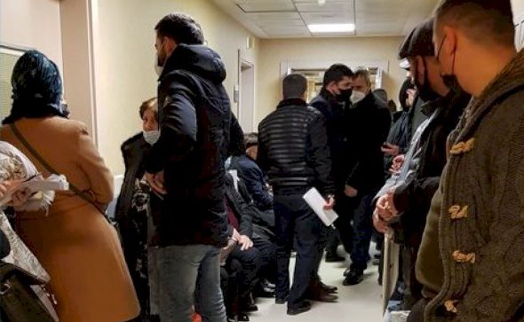 Mərkəzi Klinikada karantin qaydaları pozulur - FOTO