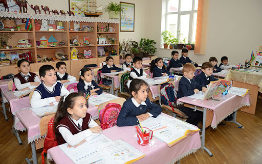 İdarə müdirindən məktəblərin bağlanması ilə bağlı iddialara CAVAB