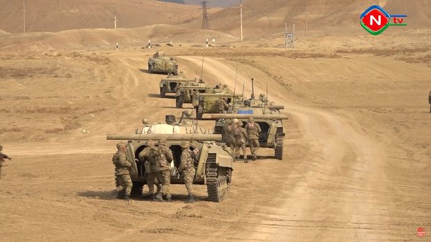 Naxçıvanda tabor və divizion komandirləri döyüş hazırlıqlarını nümayiş etdirdilər - VİDEO
