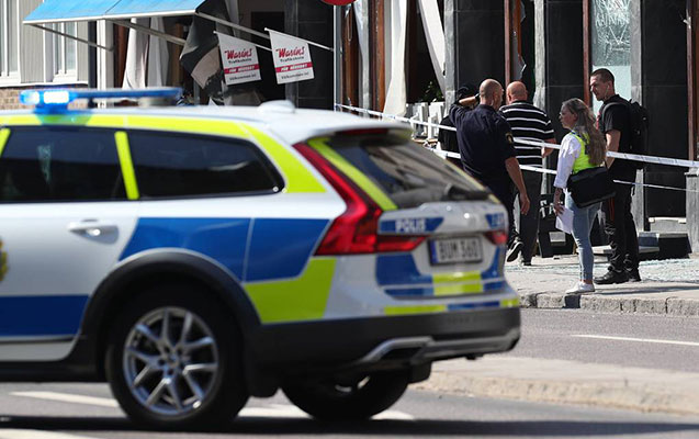 İsveçdə insanlara bıçaqlı hücum oldu - Yaralılar var