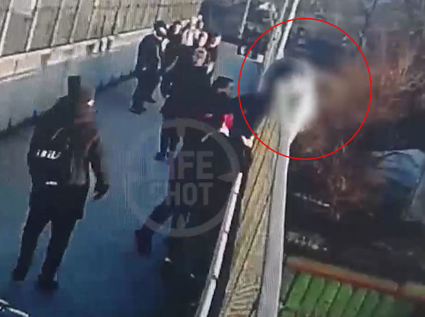 Özünü öldürmək istəyən qızı son anda xilas etdilər – VİDEO