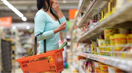 Məşhur marketlər şəbəkəsinin filialında ciddi nöqsanlar aşkarlandı - FOTO