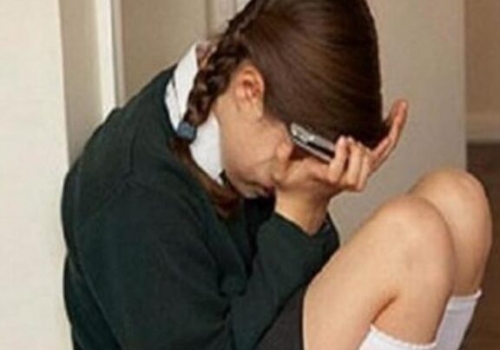 Gənc qız sevgilisini yataqda doğradı - AZƏRBAYCANDA QANLI CİNAYƏT