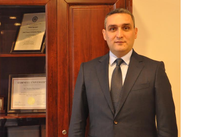 Mingəçevir Dövlət Universitetinin rektoru Şahin Bayramovun 8 Mart- Beynəlxalq Qadınlar Günü münasibətilə təbriki