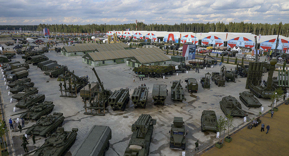 Rusiya sərhədə 200 min hərbçi və hücum təyyarələri yerləşdirdi