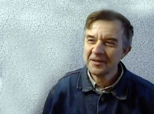 Azyaşlı qızlara illərlə təcavüz edən manyakın gizli yazısı nümayiş olundu - FOTO