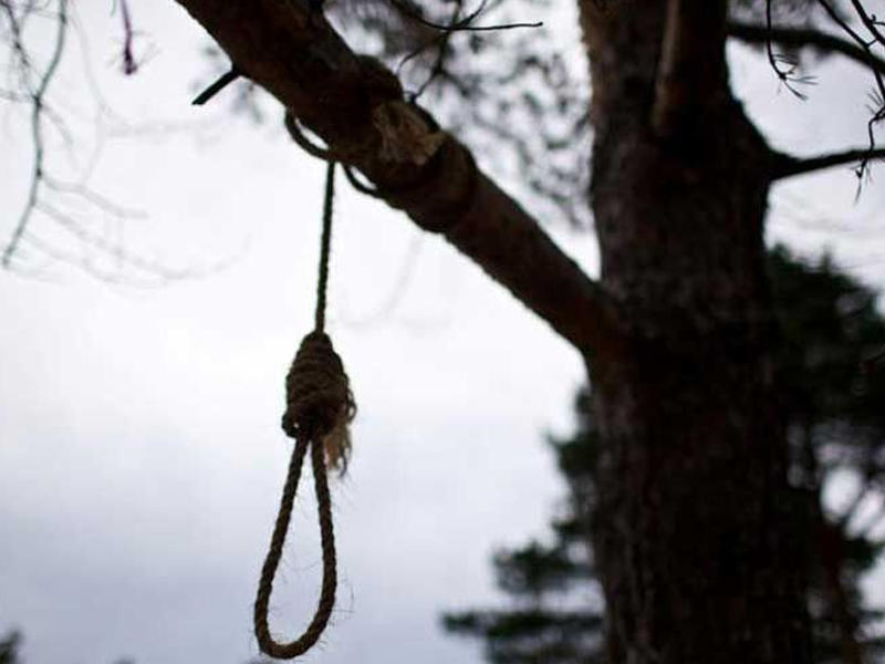 15 yaşlı qız bayram günü intihar etdi