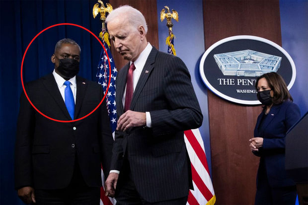 Co Bayden gülünc vəziyyətə düşdü - VİDEO